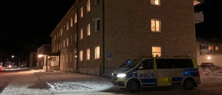 Krossade fönster på Socialförvaltningens kontor