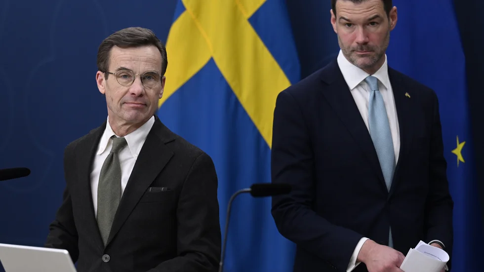 Statsminister Ulf Kristersson (M) och bistånds- och utrikeshandelsminister Johan Forssell (M) presenterar nyheten om stödet till Ukraina. Detta under en pressträff på Rosenbad.