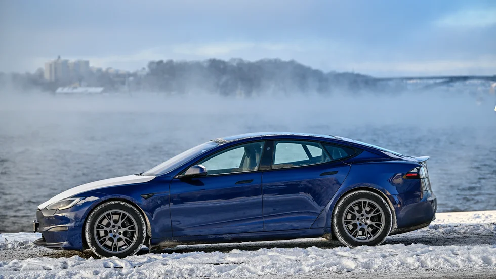 Tesla behöver uppdatera två miljoner fordon. Arkivbild.
