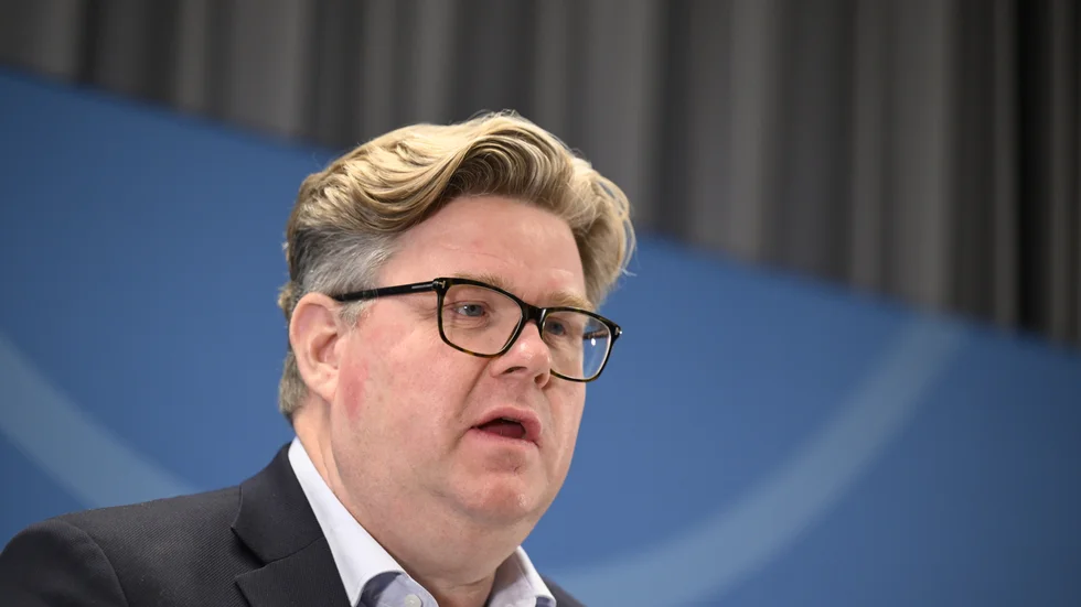 Justitieminister Gunnar Strömmer konstaterar att det saknas verktyg för att stoppa ingångna samarbeten som i ett senare skede bedöms utgöra säkerhetshot. Arkivbild.