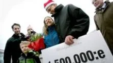 Malin Andersson, passagerare nummer 1 500 000, fick ett varmt mottagande när hon klev iland.