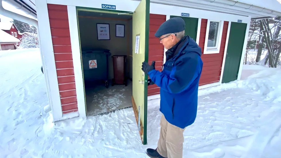 Här blir det svårt. Utrymmet i de mindre soprummen är tight men kanske går det att slå ut en vägg. "Vi hoppas klara oss med de soprum vi har nu", säger Ingvar Eriksson.