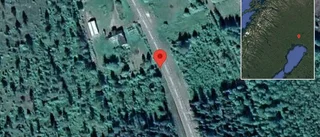 Trasig lastbil stör trafiken på väg 99