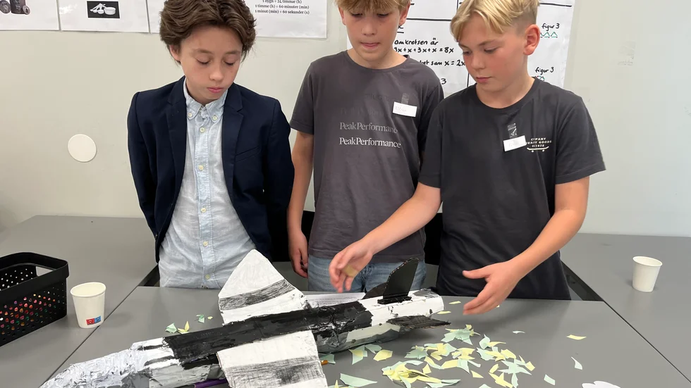 Solarflights, Viggo Tronestam, Alfred Grip och Filip Norell med sitt flygplan.