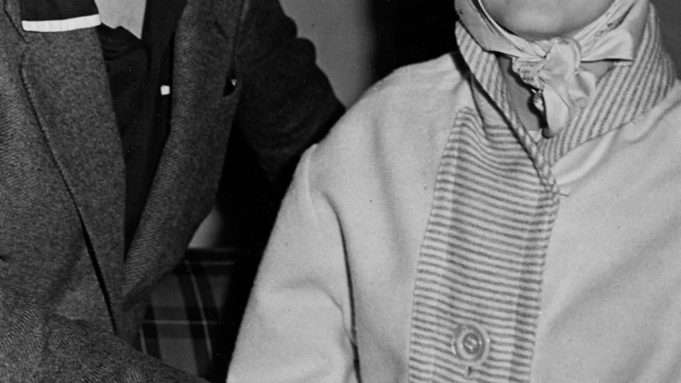 I år skulle författaren Stig Dagerman (1923–1954) ha fyllt 100 år. Boken "Himlen nära" skildrar hans äktenskap med den firade skådespelaren Anita Björk (1923–2012).