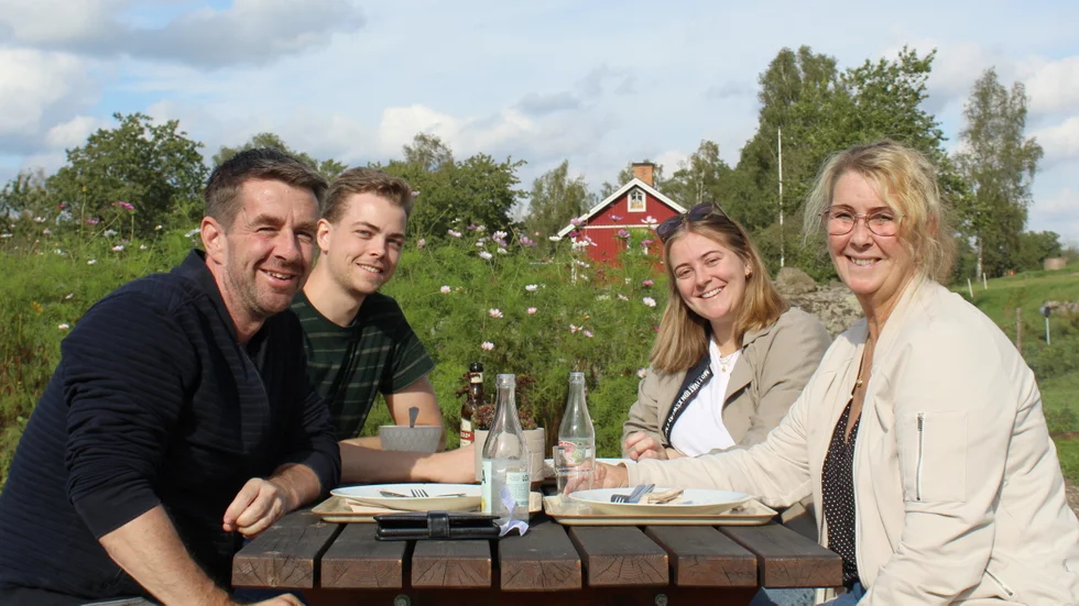 Familjen Andersson bestående av Daniel, Måns, Fanny och Lotta Andersson. De är Smaka på Tjust-veteraner, kan man väl säga, då de besöker skördefesten för sjätte året i rad. 