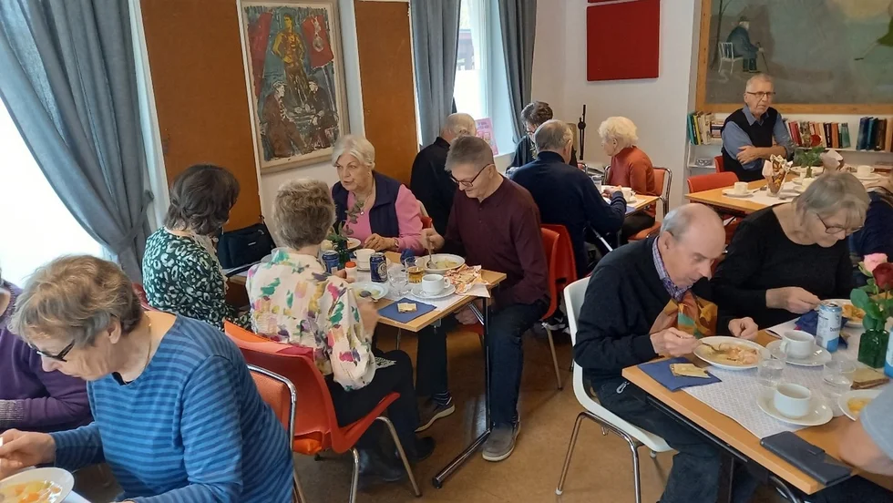 Uppskattad sopplunch serverades i Malmgården.