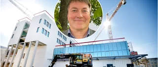 Inga nödbromsar för sjukhusbyggena – trots tuffa sparkraven  