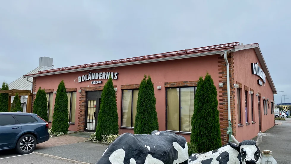 Boländernas vägkrog kommer ha ett öppet kök och ägna sig åt bordsservering. På menyn kommer det bland annat finnas en stående fisk- och skaldjurssoppa.