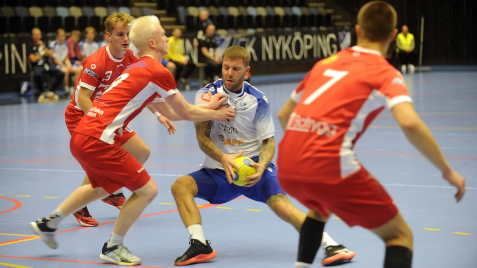 Simon Skuthälla gjorde nio mål mot Örebro i lördagens division 2-möte.