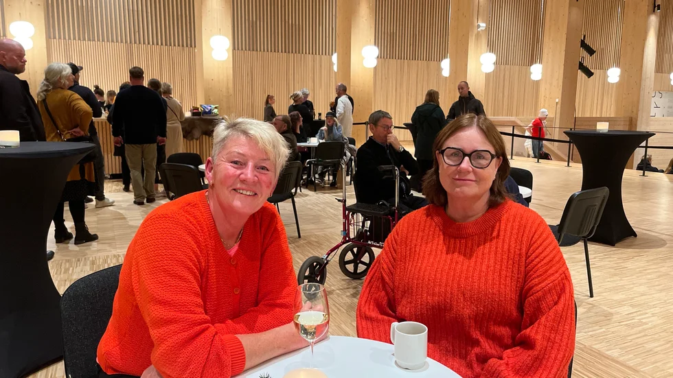 Eivor Norén och Anna-Karin Wikstén var på plats. "Jag fick tips av en familjemedlem som bott i Norge om henne och sen har jag hört henne tidigare och tyckt att hon varit bra", säger Eivor. "För mig är det nytt och jag fick höra om henne via Eivor sen efter det så har jag lyssnat på hennes musik via Spotify", säger Anna-Karin.

