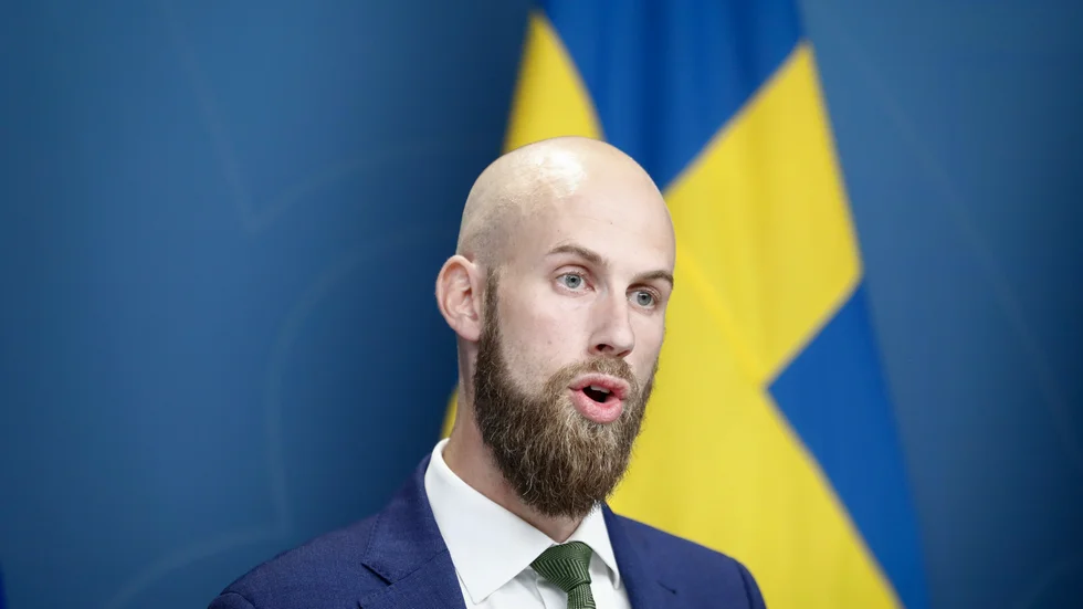 Civilförsvarsminister Carl-Oskar Bohlin (M) höll pressträff för att varna för desinformationskampanjer.