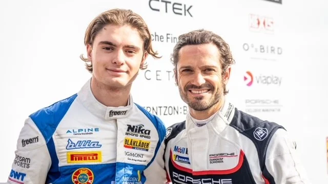 Prins Carl Philip var nöjd med hur 17-årige William Karlösson rattade hans Porsche på Gelleråsen.