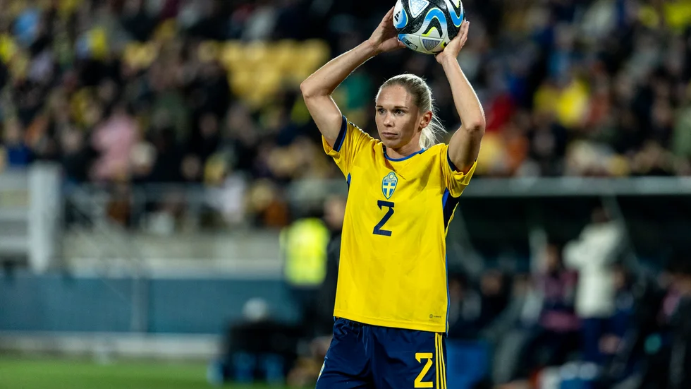 Sveriges Jonna Andersson under lördagens gruppspelsmatch mot Italien i VM. Tre av Anderssons hörnor ledde till mål i 5–0-segern.