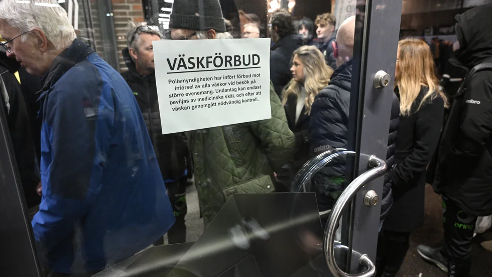 Väskförbud råder på flera kommande kultur- och nöjesevenemang på Stiga Sports Arena i Eskilstuna. väskor som behövs av medicinska skäl och skötväskor för spädbarn är undantaget. Arrangören har ansvaret att meddela besökarna om vad som gäller.