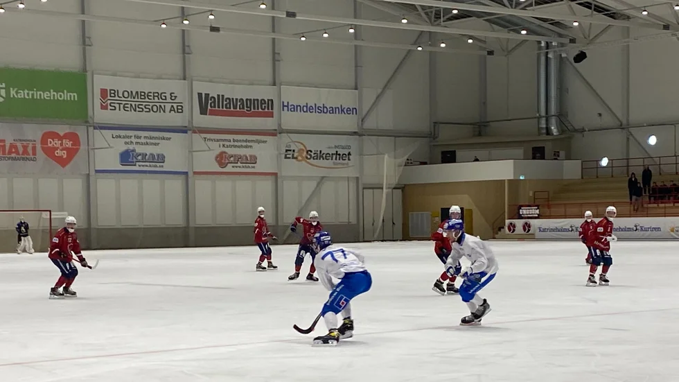 Defensivt gjorde KVBS en ny stark insats i med mötet med Motala och gästernas anfallsförsök stoppades effektivt av ett stabilt hemmaförsvar.