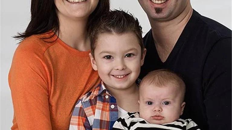 Andréa Thörnstöm och Herach Hanna, Skänninge, fick den 1/11 dottern Nova Hanna. Längd 50 cm, vikt 3 240 g. Storebror heter Marlon Hanna, 5 år.