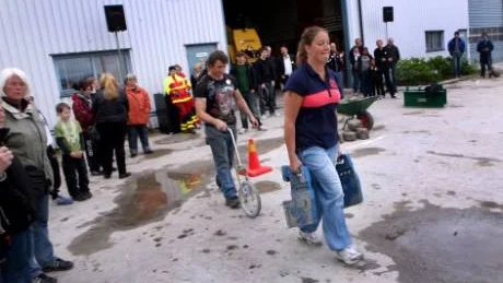 Kvinnostyrka. Det ser kanske lätt ut med är det garanterat inte! Christina Larssons bondepromenad med vikter i händerna gick så bra att hon utan problem, tog hem kampen om öns starkaste kvinna.
