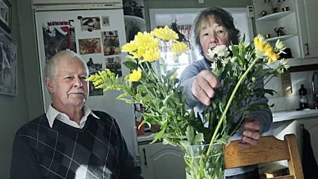 <7GT_Bildrubrik>Grattis!</7GT_Bildrubrik> I april firar de guldbröllop på Mallorca. "Jag har spelat på V75 i många år, men det här är första gången jag vinner stort", säger Roland Engberg.