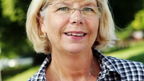 Lena Boberg sköter måltidsplaneringen och ser till att luncherna på öns skolor är näringsriktiga.foto: krister nordin