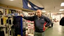 Känd profil. Börje Sedelius gjorde sin sista arbetsdag på Björkmans byggvaruhus dagen före nyårsafton. Han satte punkt efter 48 år vid samma företag och ska nu ägna sig åt pensionärslivet.
