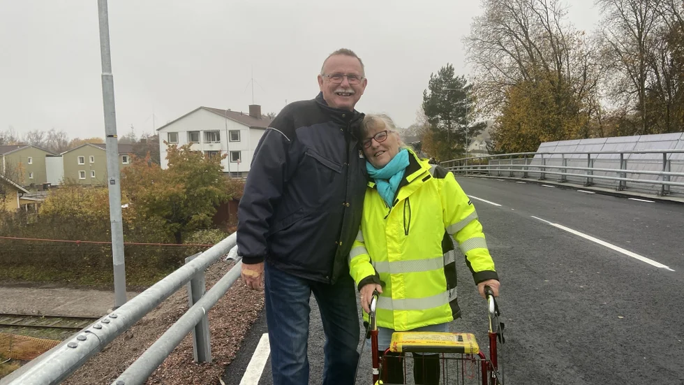 Glada miner i Vrena när nya bron är redo att tas i bruk.