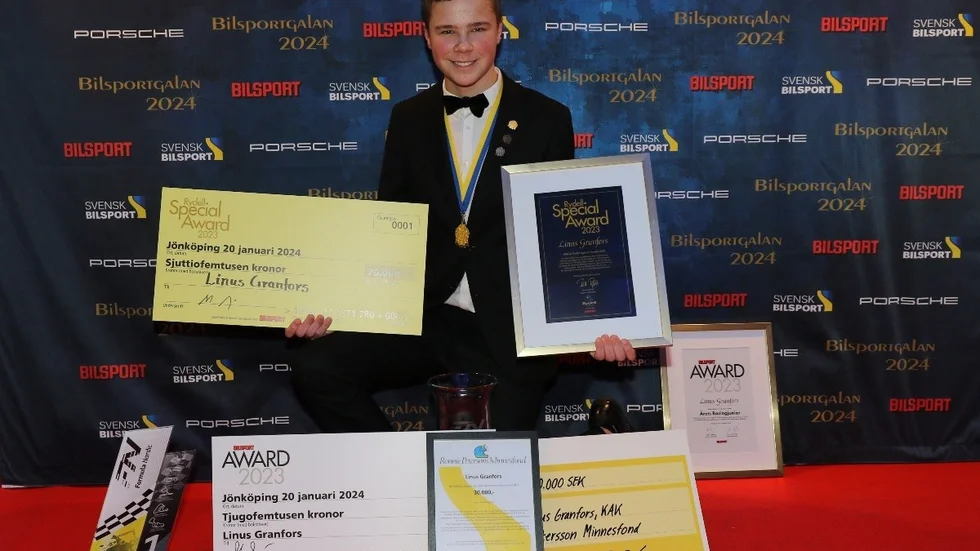 Linus Granfors med alla sina utmärkelser.