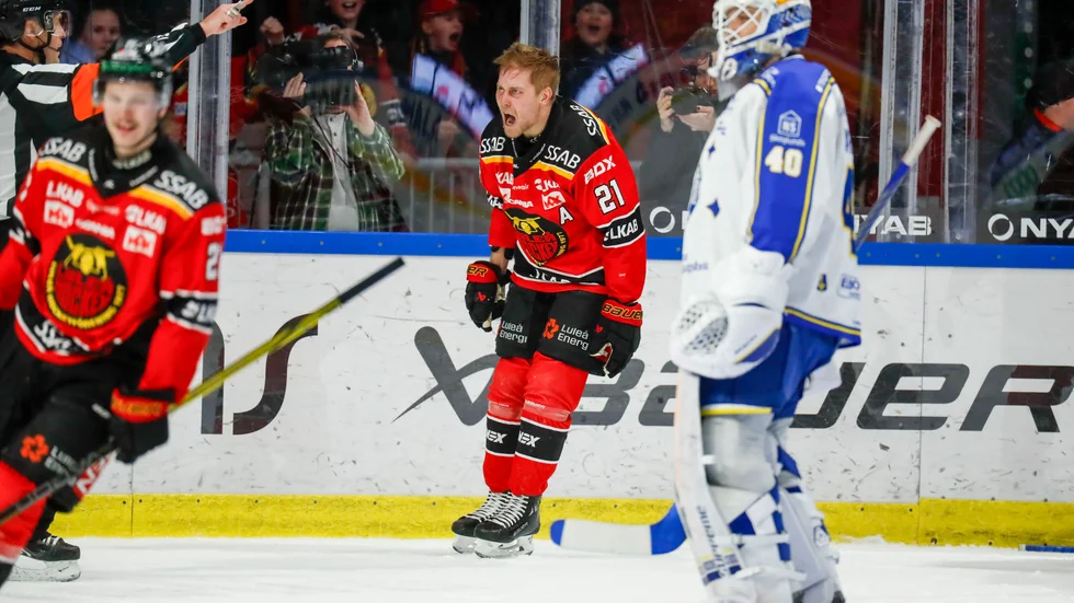 Juhani Tyrväinen var inte nöjd med den femminutersutvisning han drabbades av i slutet av matchen mot Leksand.