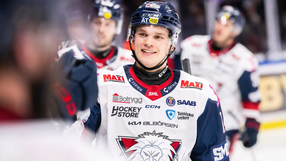 Arvid Costmar jublar efter sitt 1-1 mål mot Luleå.