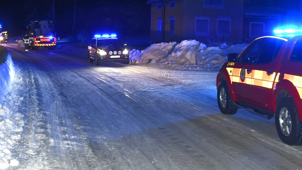 På fredagen larmades flera enheter från räddningstjänsten till en adress utanför Kalix efter larm om brand i en villa.