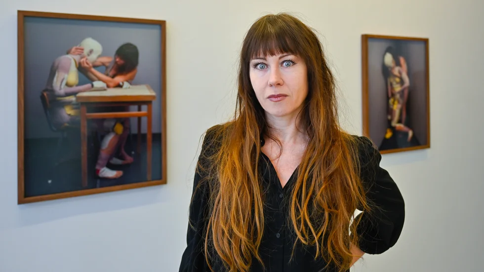 Konstnären och filmregissören Anna Odell ligger bakom videoverket "Rekonstruktion – Psyket" som nu köps in av Statens konstråd.