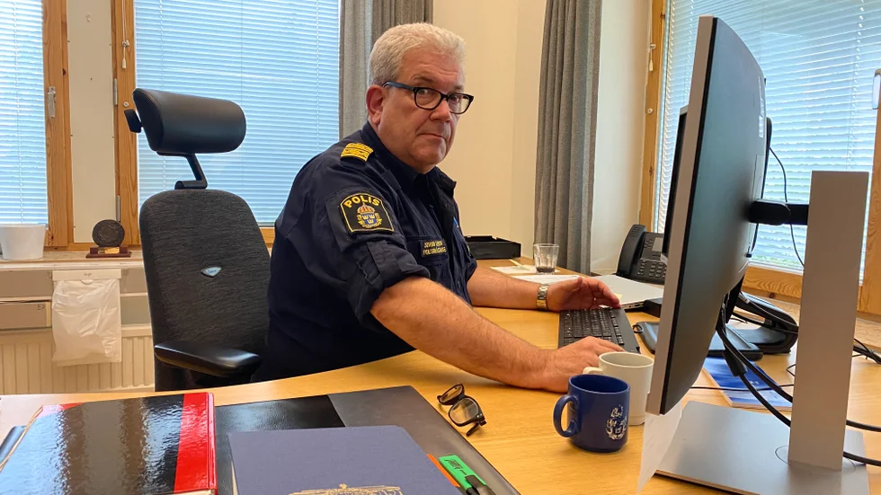 Johan Levin kommer som polischef i Katrineholm att delta mycket i verksamheten, säger han. Snart ska han ut med områdespolisen och patrullera. 