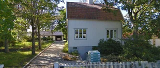 Fastigheten på postadress Odengatan 8 i Öregrund har bytt ägare
