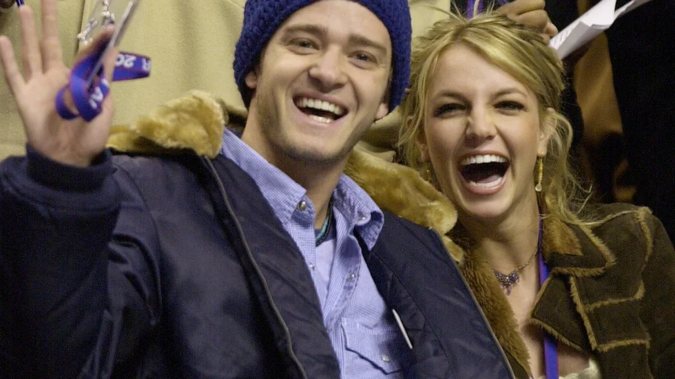 Justin Timberlake och Britney Spears började dejta när de var 18 respektive 17 år. Här på en NBA-match 2002. Arkivbild.