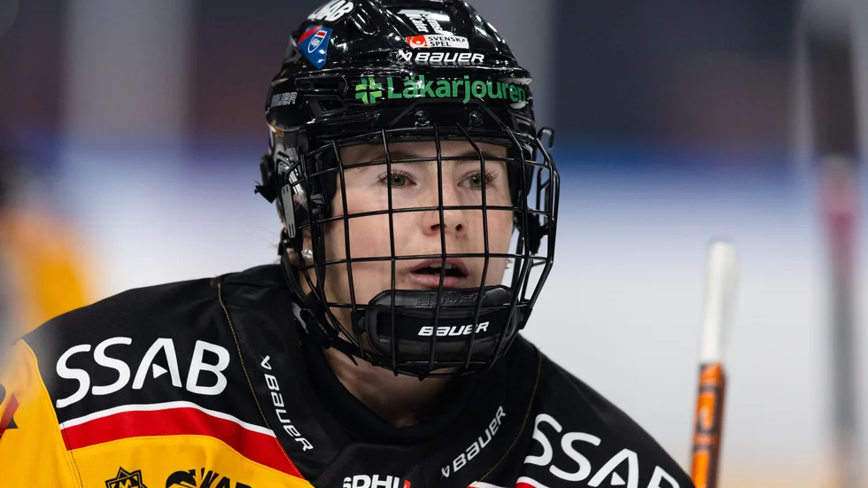 Petra Nieminen åker på en avstängning efter tacklingen mot Frölunda.