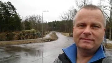 Jonas Jalkteg vill ha en förlängning av gång- och cykelbanan ända fram till centrum i Gunnebo.