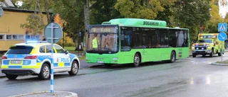 Man påkörd av buss i centrala Uppsala