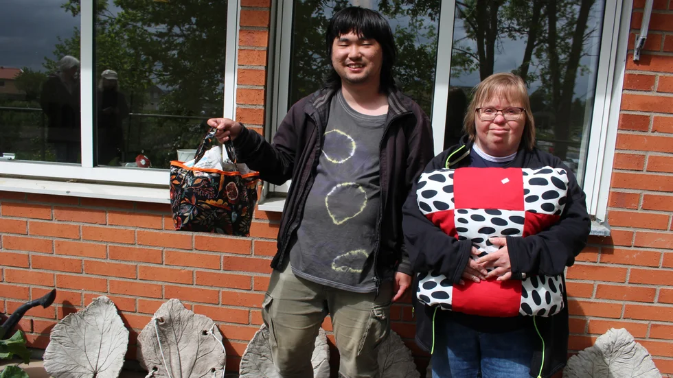 Daniel Wigren och Linda Andersson var med på vårmarknaden.