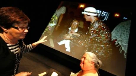 Äldreomsorg. Jane Lindell Lundgren, Hattstugan, tar del i diskussionen. Thyra Frank, föreståndare på äldreboendet Lotte-hemmet i Köpenhamn, föreläser om ett värdigt liv på hemmet. 
Foto: Henrik Radhe