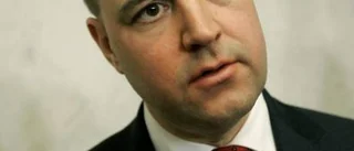 Partiledarna kommer - trots superkrock