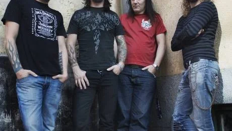 <7GT_Bildrubrik>Till Gotland. </7GT_Bildrubrik>Hårdrockbandet Mustasch, det vill säga Ralph Gyllenhammar, gitarristen David Johannesson, basisten Mats Andersson och trummisen Danne McKenzie, kommer till Wisby Strand för en spelning den 1 juni.foto: mikael Andersson/scanpix
