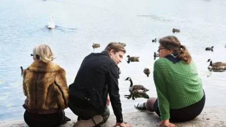 Gotländska rockgruppen Pascal, Mimmi Skog på trummor, Isak Sundström på gitarr och sång samt Manuela Degoveia på bas och sång, är nominerade till årets Manifestgala på Nalen, denna gång tillsammans med Mattias Alkberg.                     Foto: Eva  Hildén Smith