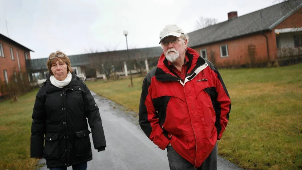 Monica Lindström och Gunnar Bendelin vid gamla Östersol.