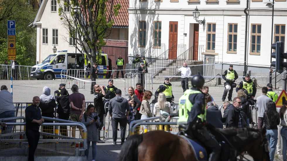Rasmus Paludan lockade inte många åskådare till Gamla torget i Norrköping under söndagen.
