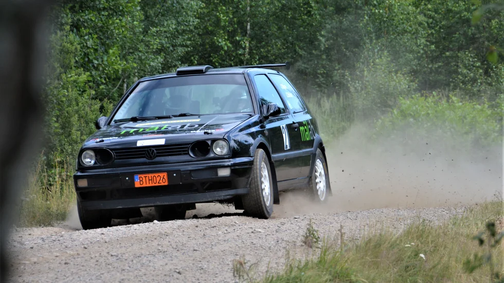 Jan Björe med co-driver Jan Ström i sin VW Golf kunde bokföra en stark femteplats i den trimmade A-förarklassen på Gotland i helgen.