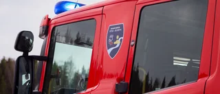 Barn fastnade i asfalt på skolgård