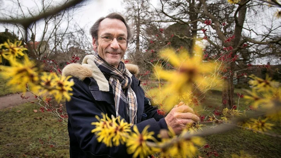Avsked. Lasse Pettersson går i pension efter 20 år som trädgårdsmästare i Botaniska trädgården. Avskedet beskriver han som både sorgligt och skönt, men som tur är har han över 7?000 kvadratmeter trädgård hemma med.