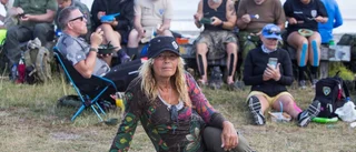 Hon marscherar för veteranerna