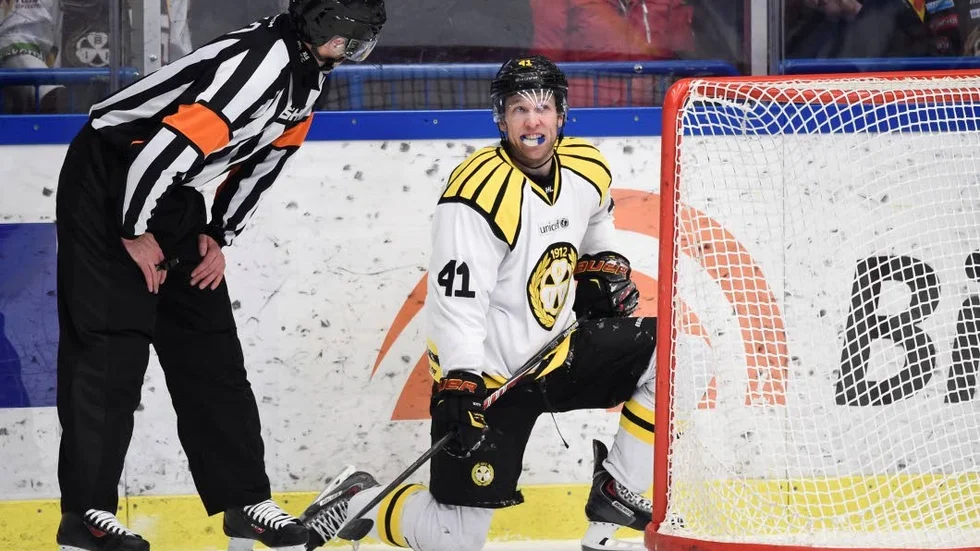 Greg Scott längtar tillbaka till Sverige – men det är inte säkert att det blir en comeback i Brynäs. "Vi har informerat klubbarna han kan tänka sig att spela för, och vi har inte räknat bort någon än", säger agenten Martin K Nilsson.