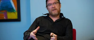 Teaterchefen: "Jag har stöd på teatern"
